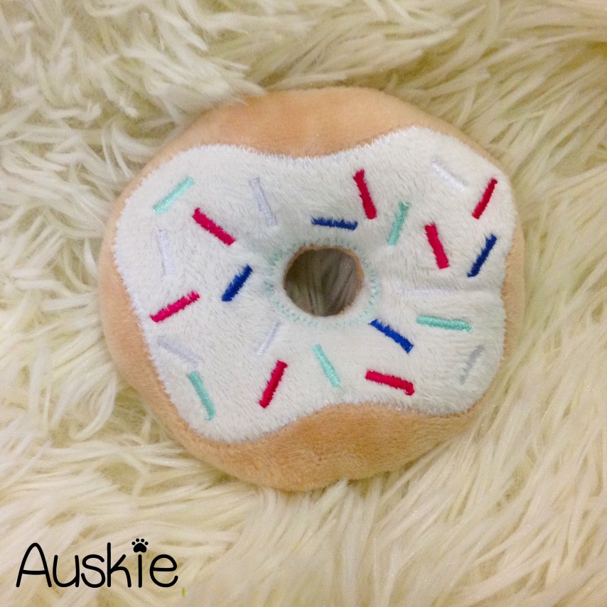 Auskie Barkery Purstry Bread Squeaky Pet Plush - Image 6