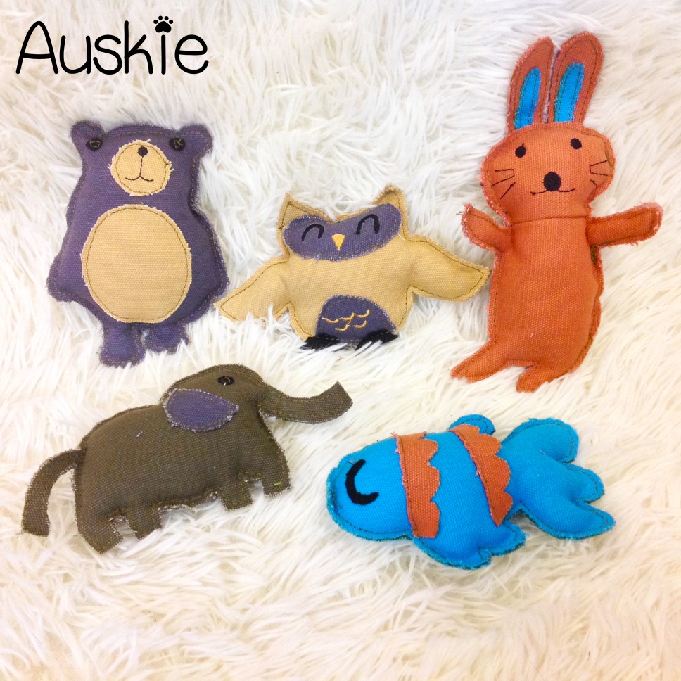 Auskie Stitchy Pal Squeaky Pet Plush