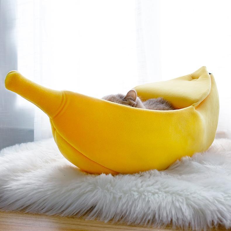 Auskie Banana Cave Pet Bed - Image 13