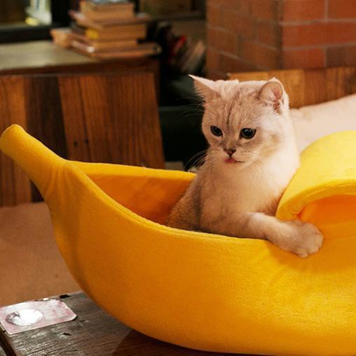 Auskie Banana Cave Pet Bed - Image 15