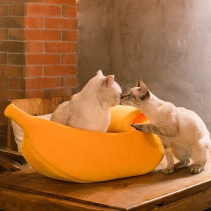 Auskie Banana Cave Pet Bed - Image 10