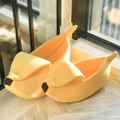 Auskie Banana Cave Pet Bed - Image 12