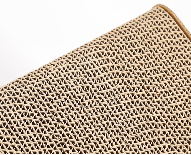 Auskie TV Scratch Box House - Image 5